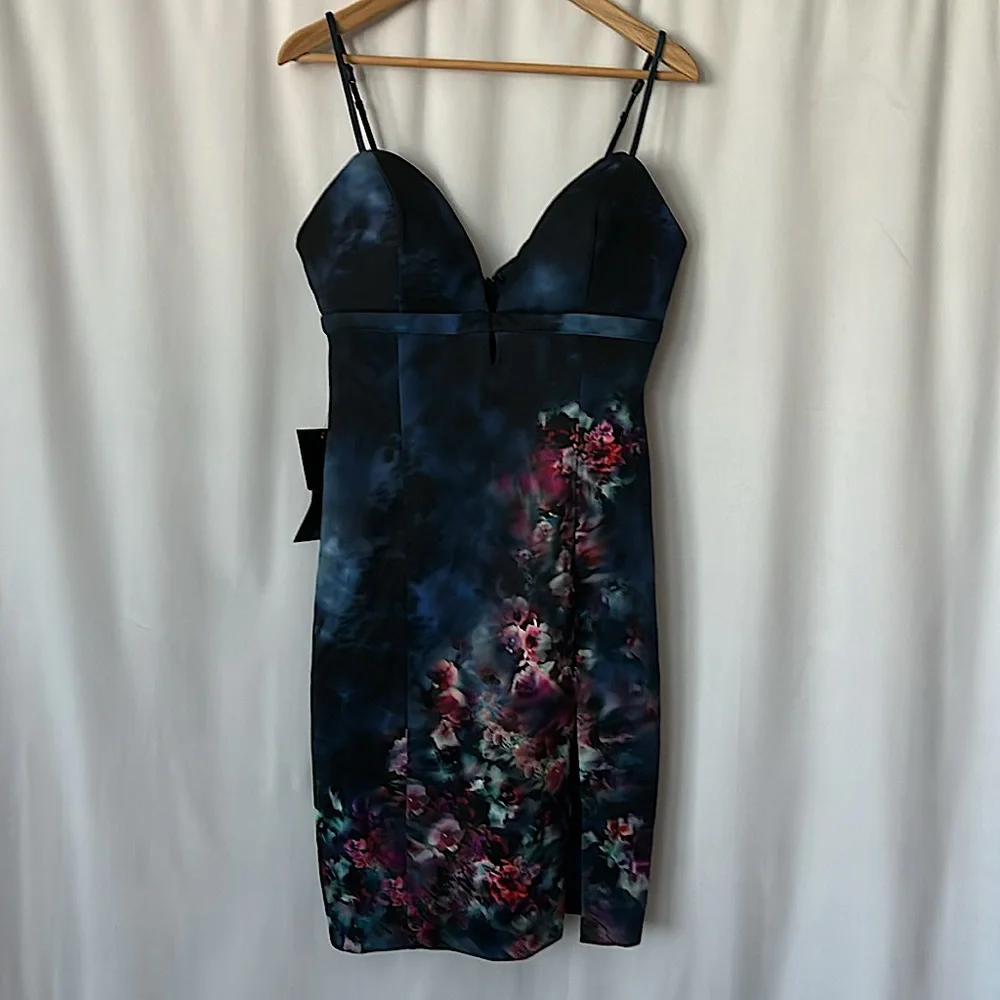 Bebe NWT Amanda Print Dark Blue Spaghetti Straps Scuba Mini Dress **Sz M**🔥🔥 - Picture 4 of 9